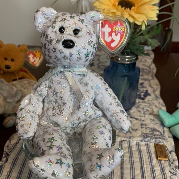 Beginning teddy bear   - Picture 1 of 6